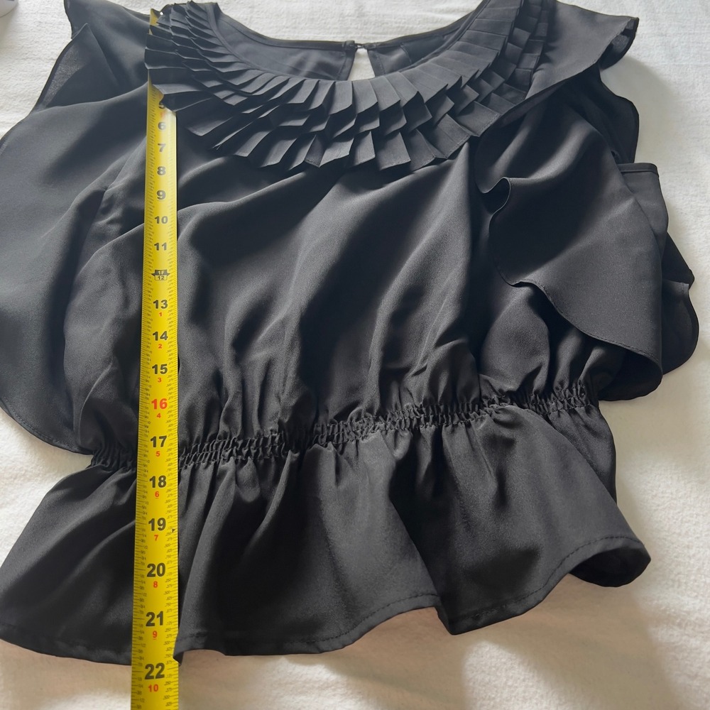 Aryn K Black Pleated Ruffle Neck Peplum Blouse Flutter Sleeve Small Boutique - Picture 7 of 8